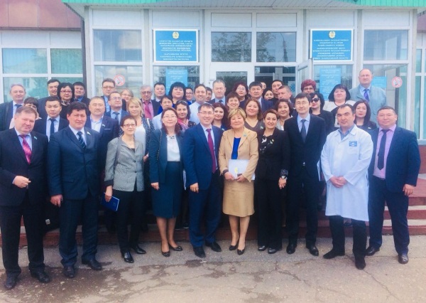 Посещение Областного перинатального центра Депутатами Мажилиса Парламента РК